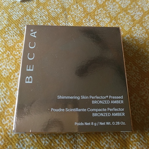 Becca shimmering skin perfector - bronzed amber - Picture 2 of 4